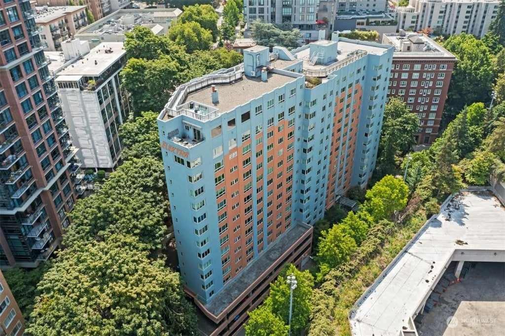Vibrant Downtown, King Bed, Work Desk & Kitchen Hébergement de vacances Seattle